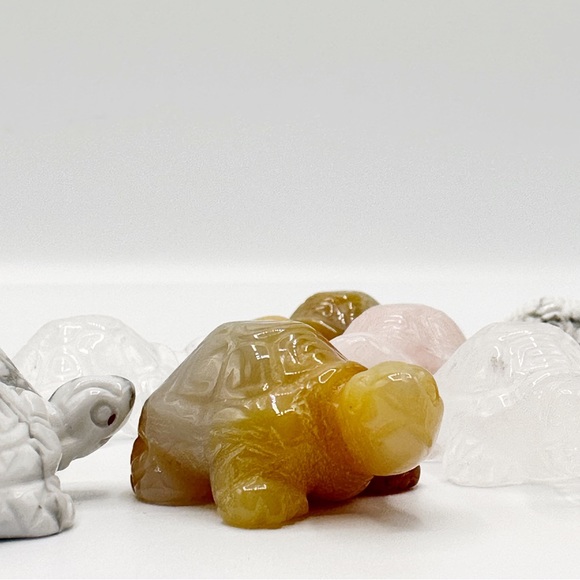 1" Turtle Figurines Hand Carved Choice of Stone - Picture 3 of 12